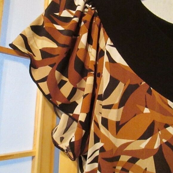 Maurices Leaf Print Blouse Top Stretch Size Small - Picture 2 of 5